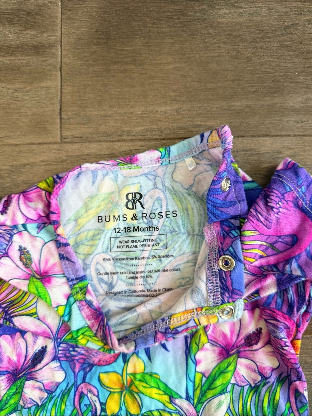 Bums & Roses Tropical Short Sleeve Romper - Picture 3 of 4